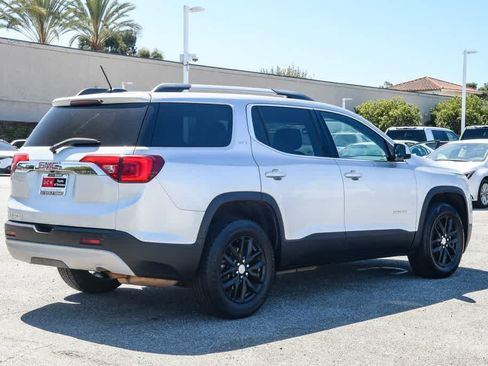 Used 2018 GMC Acadia SLT FWD image 9
