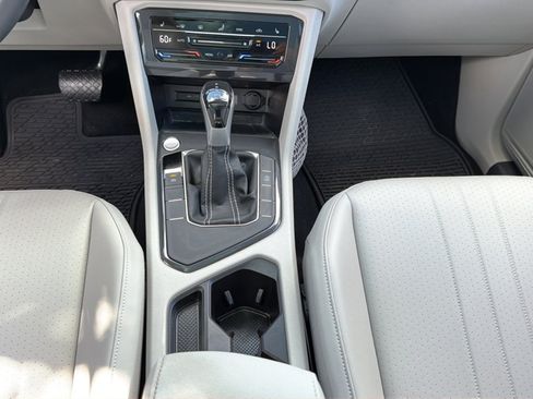 Used 2023 Volkswagen Tiguan SE FWD image 18