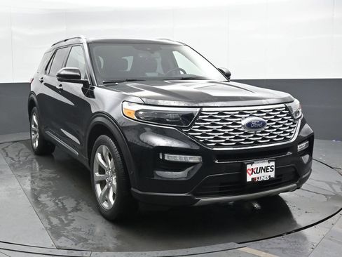Used 2020 Ford Explorer Platinum w/ Premium Technology Package image 6