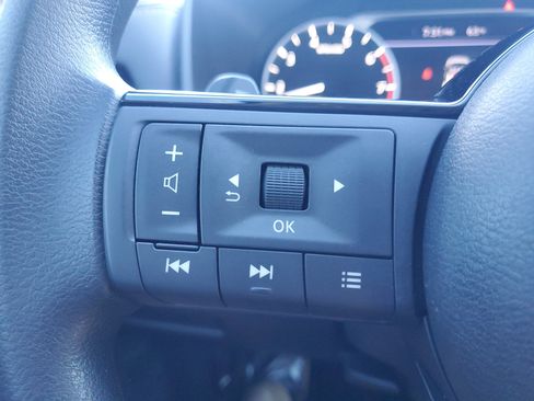 Certified 2023 Nissan Rogue SV image 19