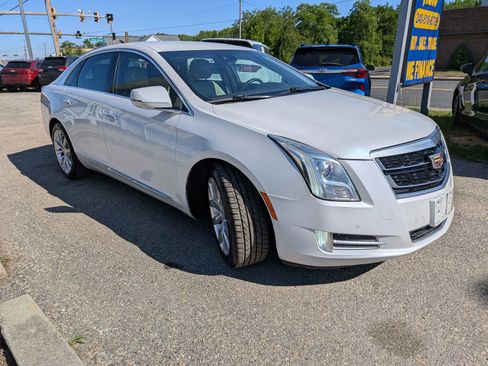 Used 2017 Cadillac XTS Luxury w/ Driver Awareness Package AWD/4WD image 8