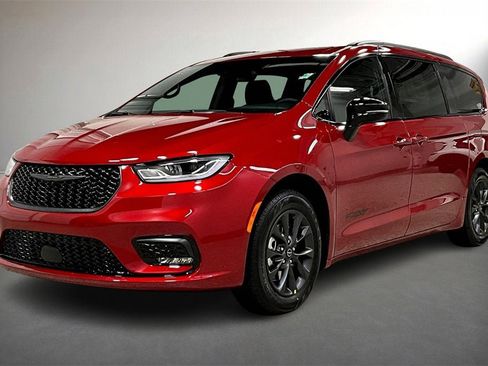 New 2025 Chrysler Pacifica Select w/ Fav Edition Package image 2