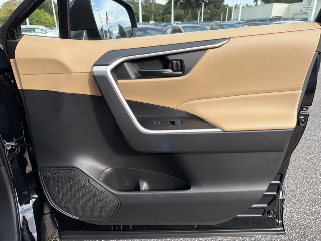 Certified 2025 Toyota RAV4 LE FWD image 14