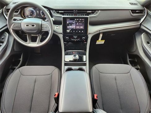 New 2025 Jeep Grand Cherokee Laredo w/ MOPAR Finishing Package image 20