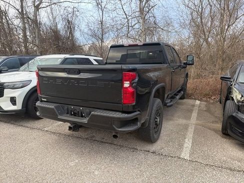 Used 2022 Chevrolet Silverado 2500 LT w/ Midnight Edition image 5