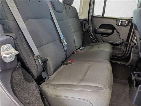 Used 2022 Jeep Wrangler Unlimited Sport AWD/4WD image 19