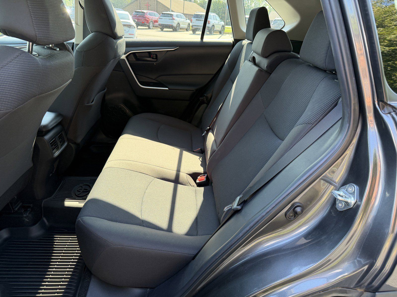Used 2023 Toyota RAV4 LE FWD image 9