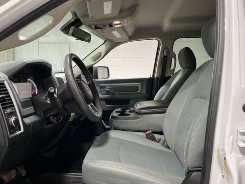 Used 2018 RAM 2500 SLT AWD/4WD image 9