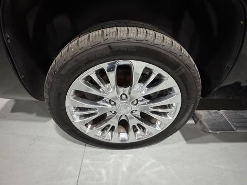 Used 2013 Cadillac Escalade EXT Premium image 17