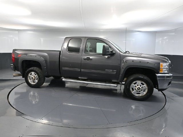 Used 2011 Chevrolet Silverado 2500 LT w/ Interior Plus Package AWD/4WD image 2