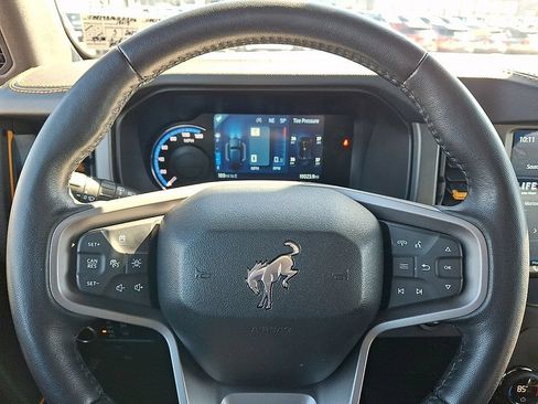 Used 2024 Ford Bronco Badlands AWD/4WD image 18