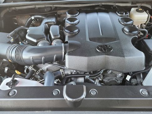 Used 2023 Toyota 4Runner Limited image 30