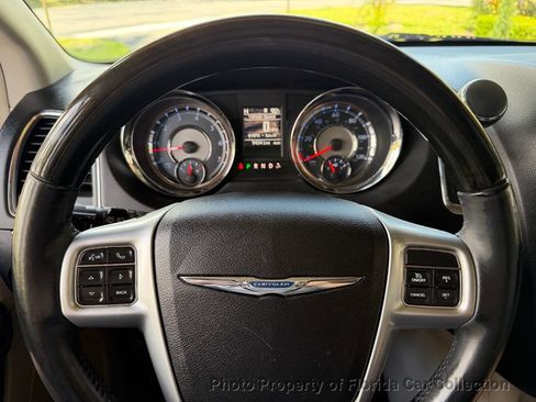 Used 2013 Chrysler Town & Country Limited w/ Luxury Group FWD image 45