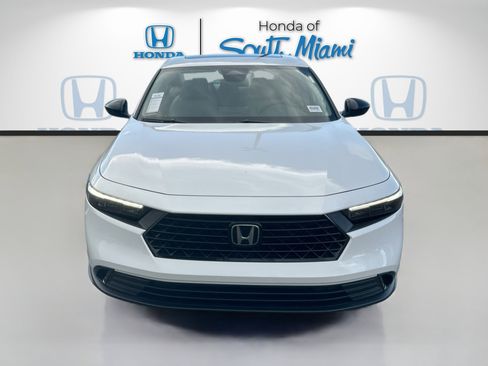 New 2025 Honda Accord SE image 2