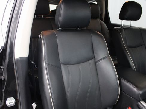 Used 2019 INFINITI QX60 Luxe w/ Essential Package image 32