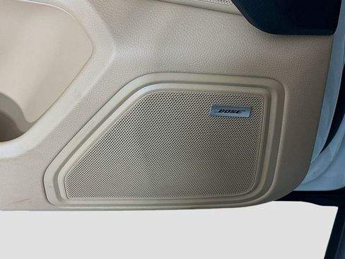 Certified 2023 Porsche Macan AWD/4WD image 21
