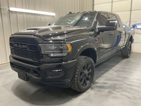 Used 2024 RAM 2500 Limited image 3