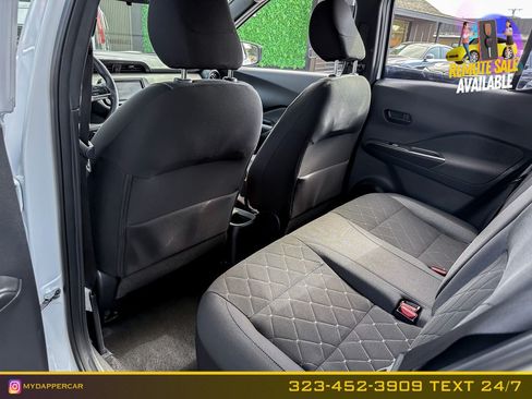 Used 2019 Nissan Kicks S FWD image 13