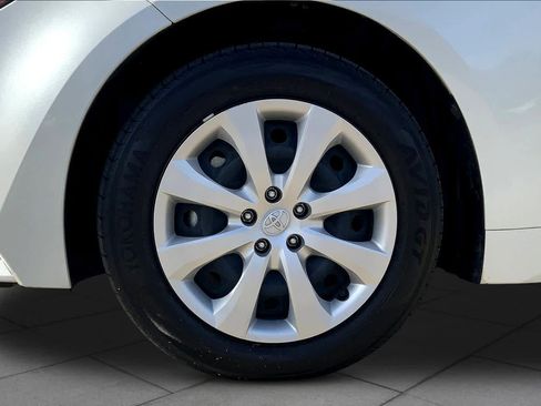 Used 2024 Toyota Corolla LE image 11