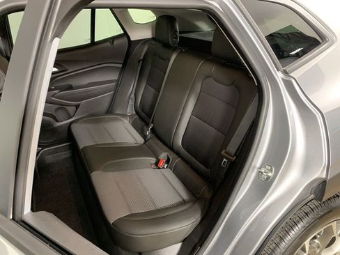 Used 2025 Chevrolet Trax LT image 29