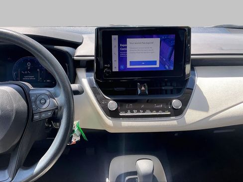 Used 2026 Toyota Corolla LE FWD image 6