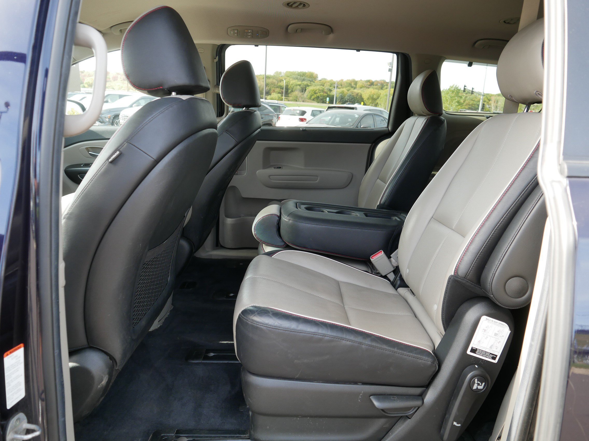 Used 2020 Kia Sedona EX FWD image 16