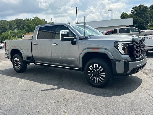 New 2026 GMC Sierra 2500 Denali Ultimate AWD/4WD image 4