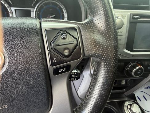 Used 2018 Toyota 4Runner SR5 Premium AWD/4WD image 29