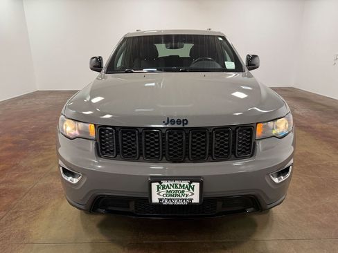 Used 2019 Jeep Grand Cherokee Laredo AWD/4WD image 43