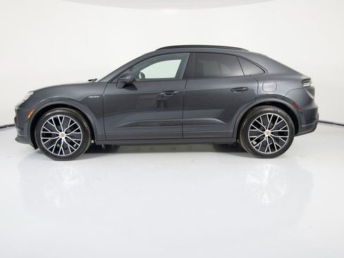 Certified 2025 Porsche Macan 4 Electric image 2