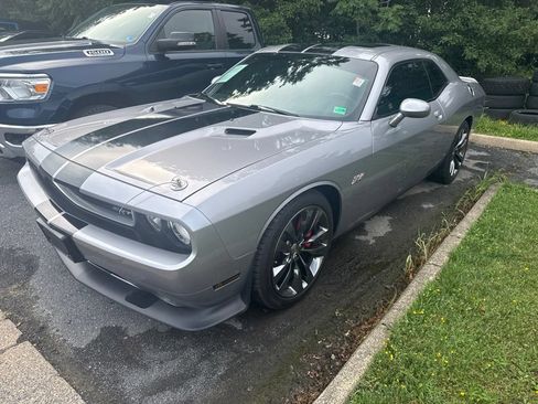Used 2014 Dodge Challenger SRT8 w/ Harman/Kardon Audio Group RWD image 2
