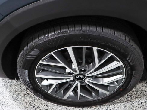 Used 2020 Hyundai Tucson Limited image 11