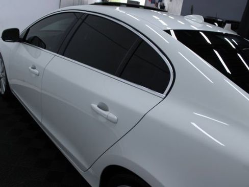 Used 2016 Volvo S60 T5 Inscription Platinum image 9