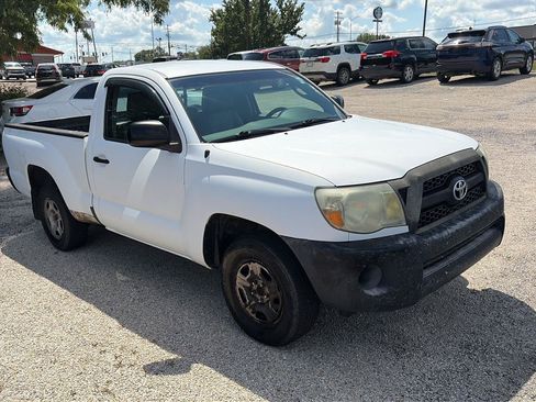 Used 2011 Toyota Tacoma 2WD Regular Cab image 7