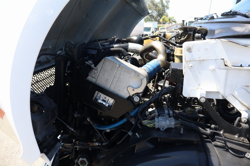 Used 2016 Ford F650 2WD Crew Cab Super Duty image 12