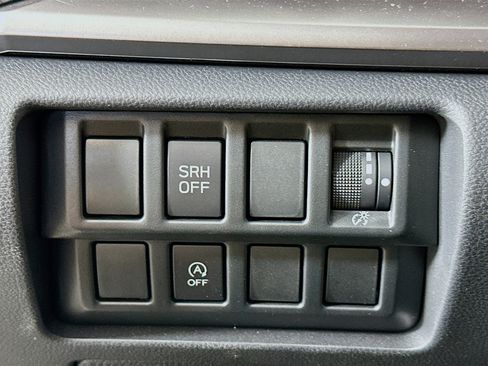 Used 2023 Subaru Forester Premium AWD/4WD image 17