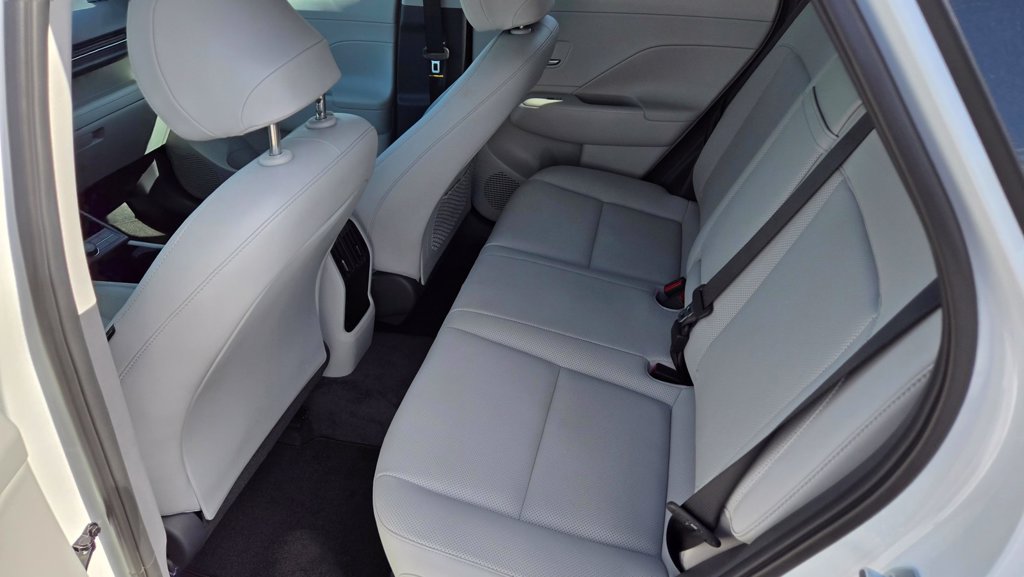 Used 2026 Hyundai Kona SEL Premium FWD image 11