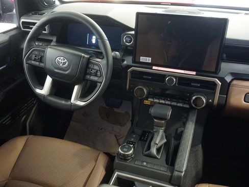 New 2026 Toyota 4Runner Limited AWD/4WD image 31
