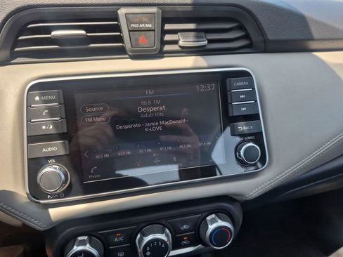 Used 2020 Nissan Versa SV FWD image 17