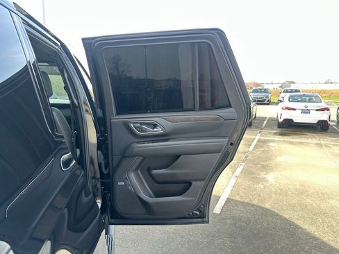 Used 2023 Chevrolet Tahoe Z71 w/ Luxury Package image 29