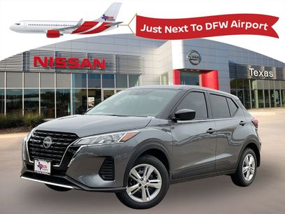 New 2025 Nissan Kicks S