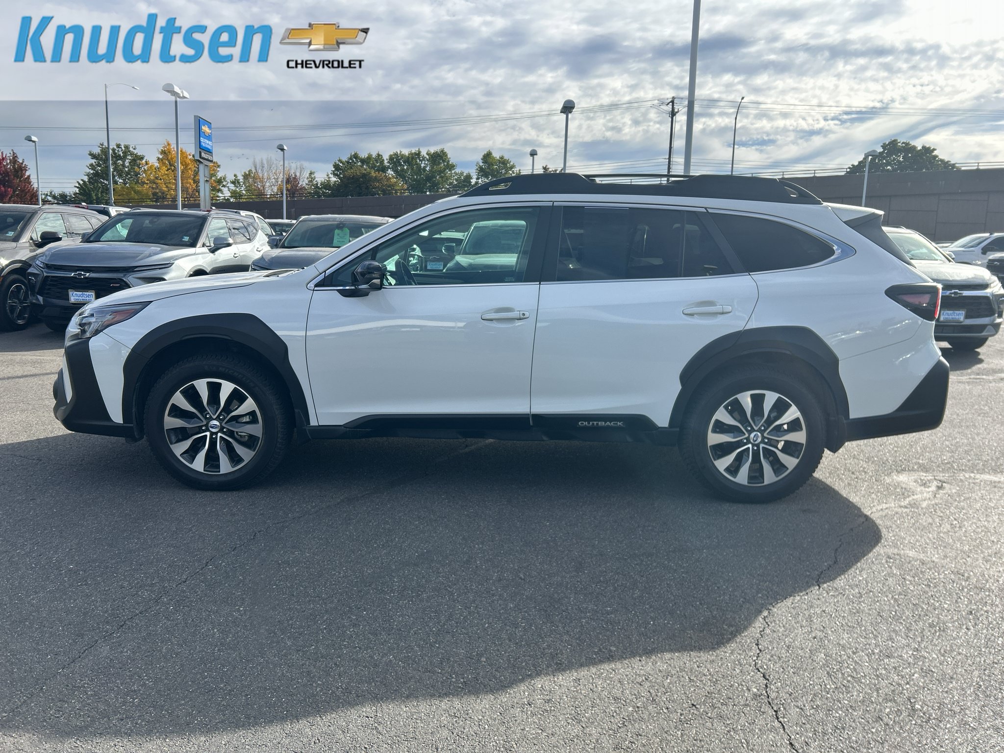 Used 2024 Subaru Outback Limited AWD/4WD image 4