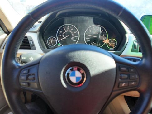 Used 2013 BMW 320i xDrive Sedan image 11