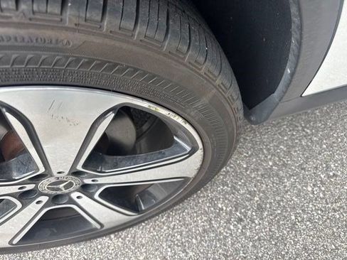 Used 2018 Mercedes-Benz GLC 300 4MATIC Coupe image 10