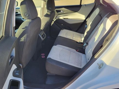 Used 2022 Chevrolet Equinox LS w/ LS Convenience Package image 13