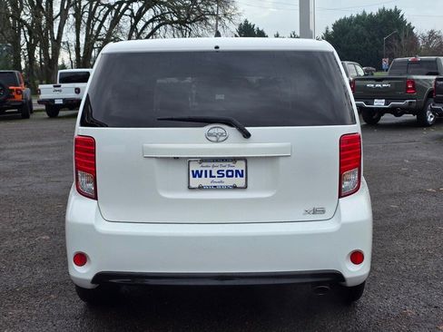 Used 2015 Scion xB image 7