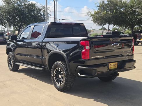 Used 2024 Chevrolet Silverado 1500 ZR2 w/ Technology Package AWD/4WD image 5