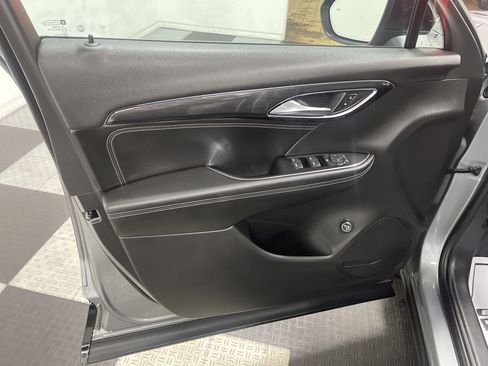 Used 2023 Buick Envision Preferred w/ Sport Touring Package image 9