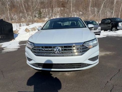 Used 2019 Volkswagen Jetta SE image 3