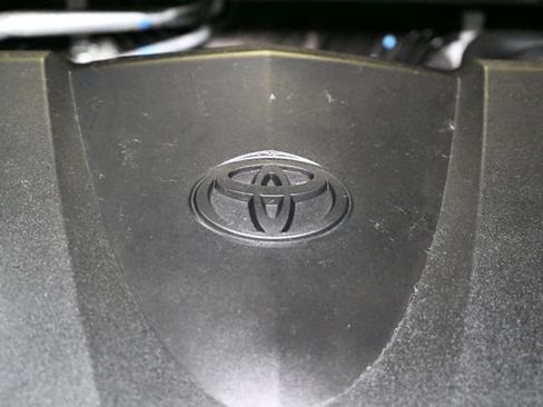 Used 2023 Toyota Camry SE FWD image 19